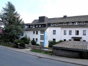 Отель Hotel N51 - Bildungszentrum Sorpesee  Зундерн